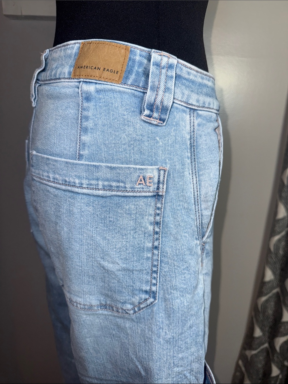 American Eagle Light Wash Stretch Denim Cargo Wide Leg Pants Size 4 - Picture 7 of 11